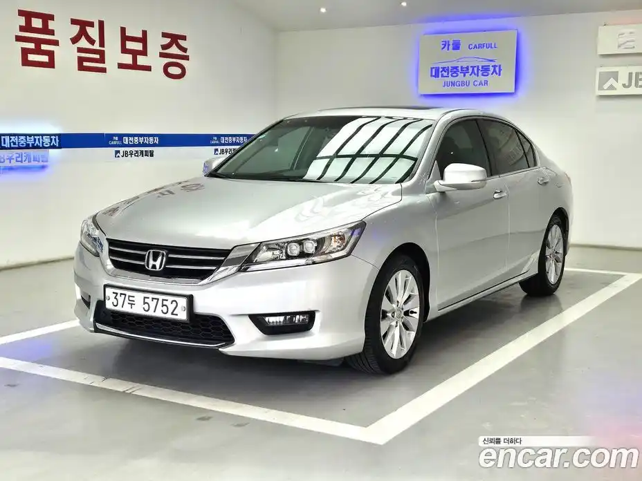 Honda Accord 2014 2.4 гидро в Москве № 2062813, фото 3