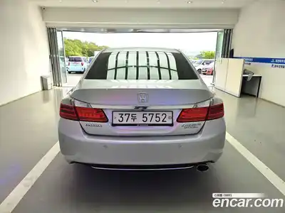Honda Accord 2014 2.4 гидро в Москве № 2062813, миниатюра 6
