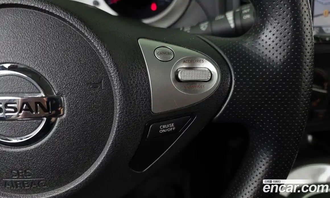 Nissan Juke 2013 1.6 гидро в Москве № 2065597, фото 17