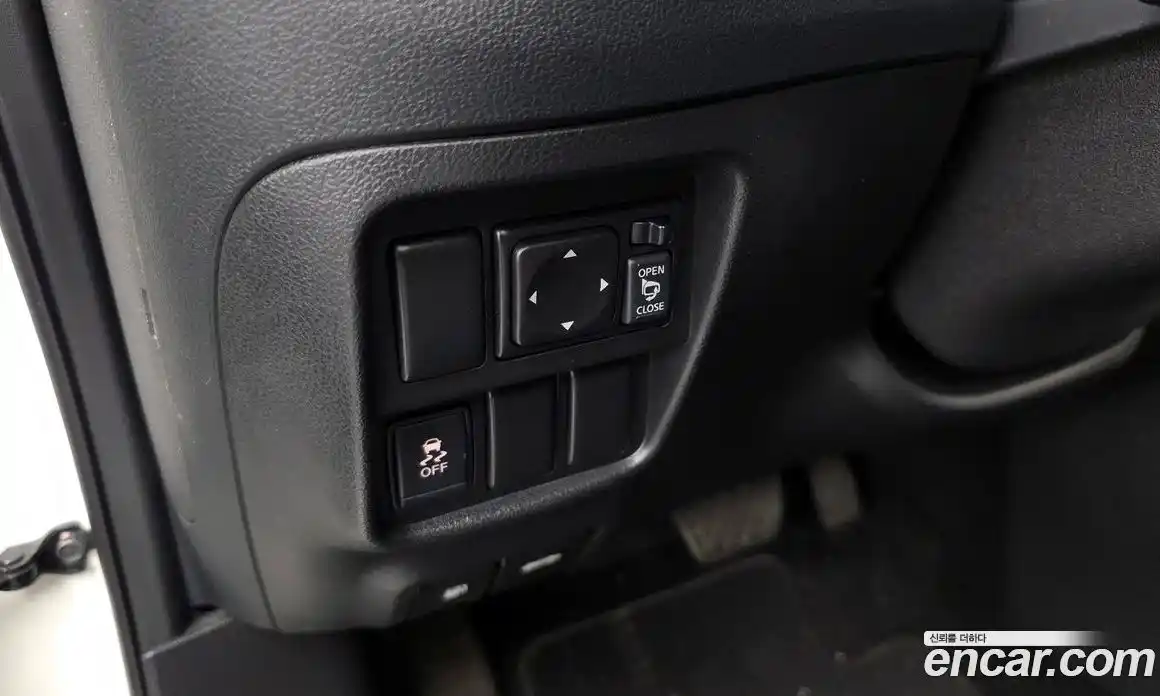 Nissan Juke 2013 1.6 гидро в Москве № 2065597, фото 18