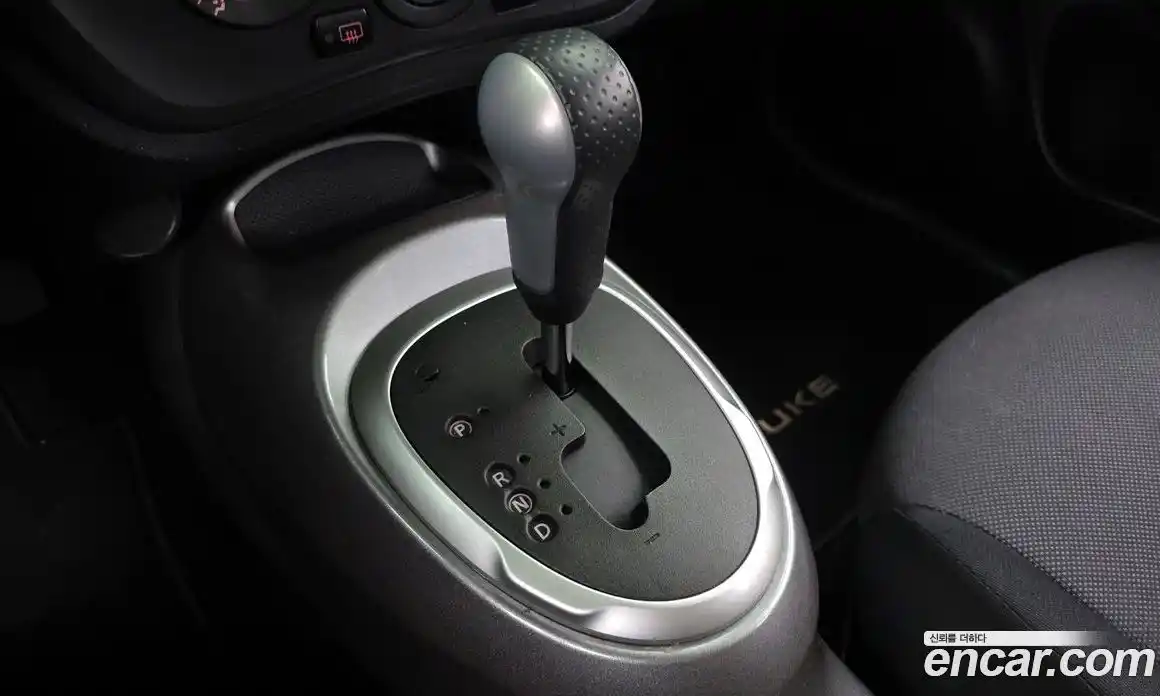 Nissan Juke 2013 1.6 гидро в Москве № 2065597, фото 9