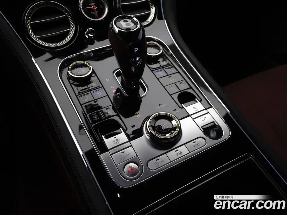 Bentley Continental 2023 4.0 гидро, фото 15