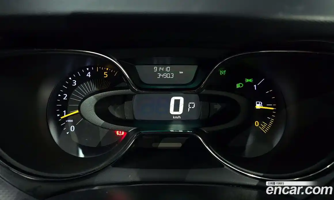 Renault QM3 2015 1.5 гидро в Москве № 208540, фото 8
