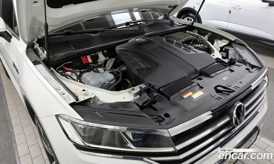 Volkswagen Touareg 2020 3.0 гидро в Москве № 215023, фото 6