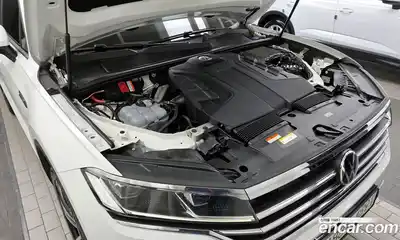 Volkswagen Touareg 2020 3.0 гидро в Москве № 215023, миниатюра 6