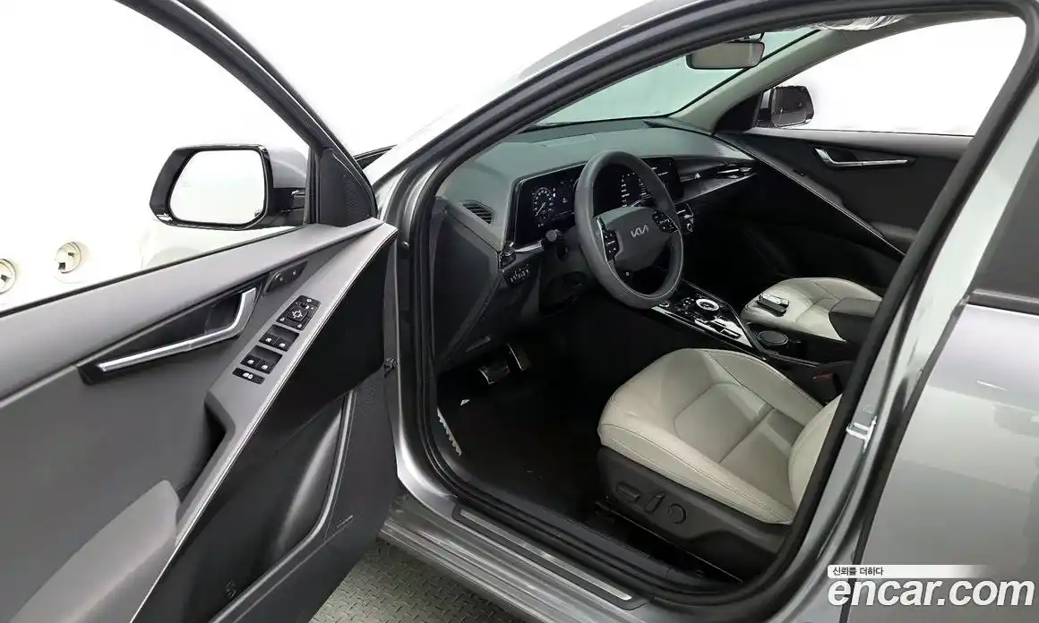 Kia Niro 2024 1.6 гидро в Москве № 120691, фото 10