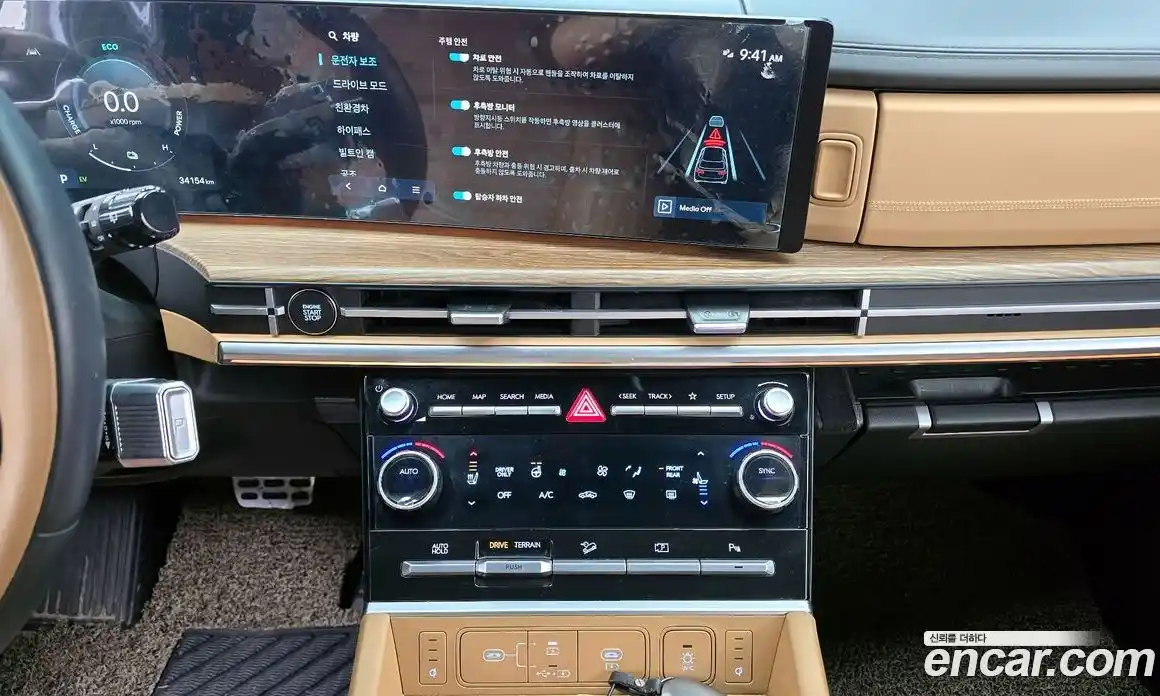 Hyundai Santa Fe 2023 1.6 гидро в Москве № 123214, фото 15