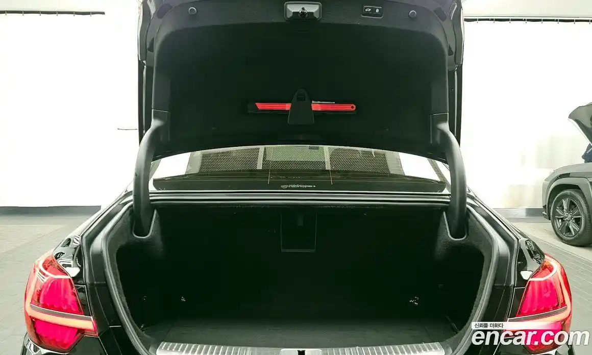 Kia K9 2022 3.8 гидро в Москве № 133355, фото 20