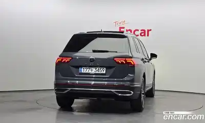 Volkswagen Tiguan 2023 2.0 гидро в Москве № 168543, миниатюра 4