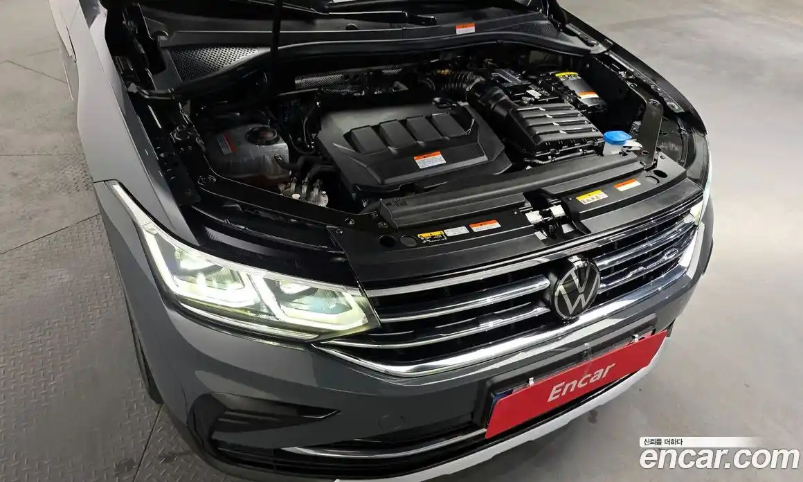 Volkswagen Tiguan 2023 2.0 гидро в Москве № 168543, фото 6