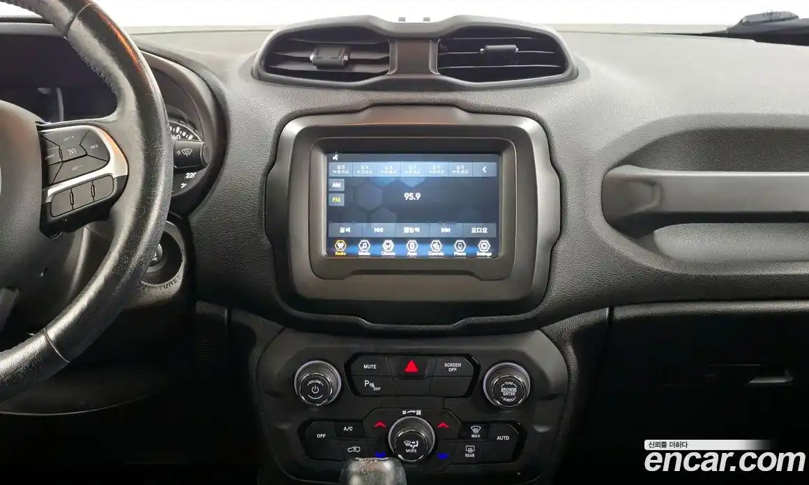 Jeep Renegade 2019 2.4 гидро в Москве № 169803, фото 14