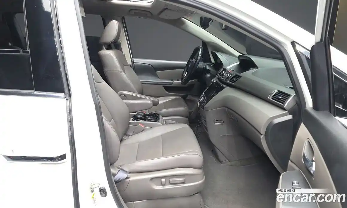 Honda Odyssey 2016 3.5 гидро в Москве № 170585, фото 11
