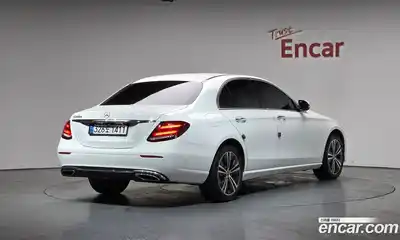 Mercedes-Benz E-Class 2020 1.9 гидро, миниатюра 2