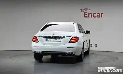 Mercedes-Benz E-Class 2020 1.9 гидро, миниатюра 4