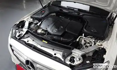 Mercedes-Benz E-Class 2020 1.9 гидро, миниатюра 6