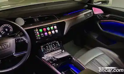 Audi e-tron 2021 гидро в Москве № 1981521, миниатюра 4
