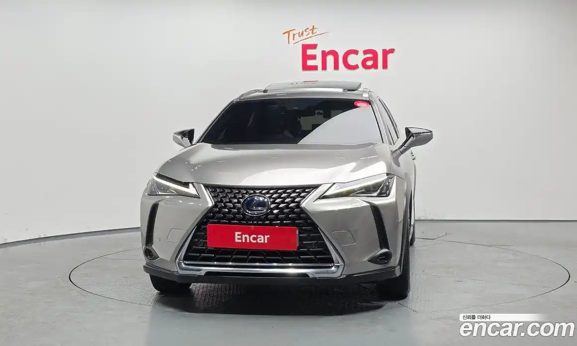 Lexus UX 2021 2.0 гидро в Москве № 198862, фото 3