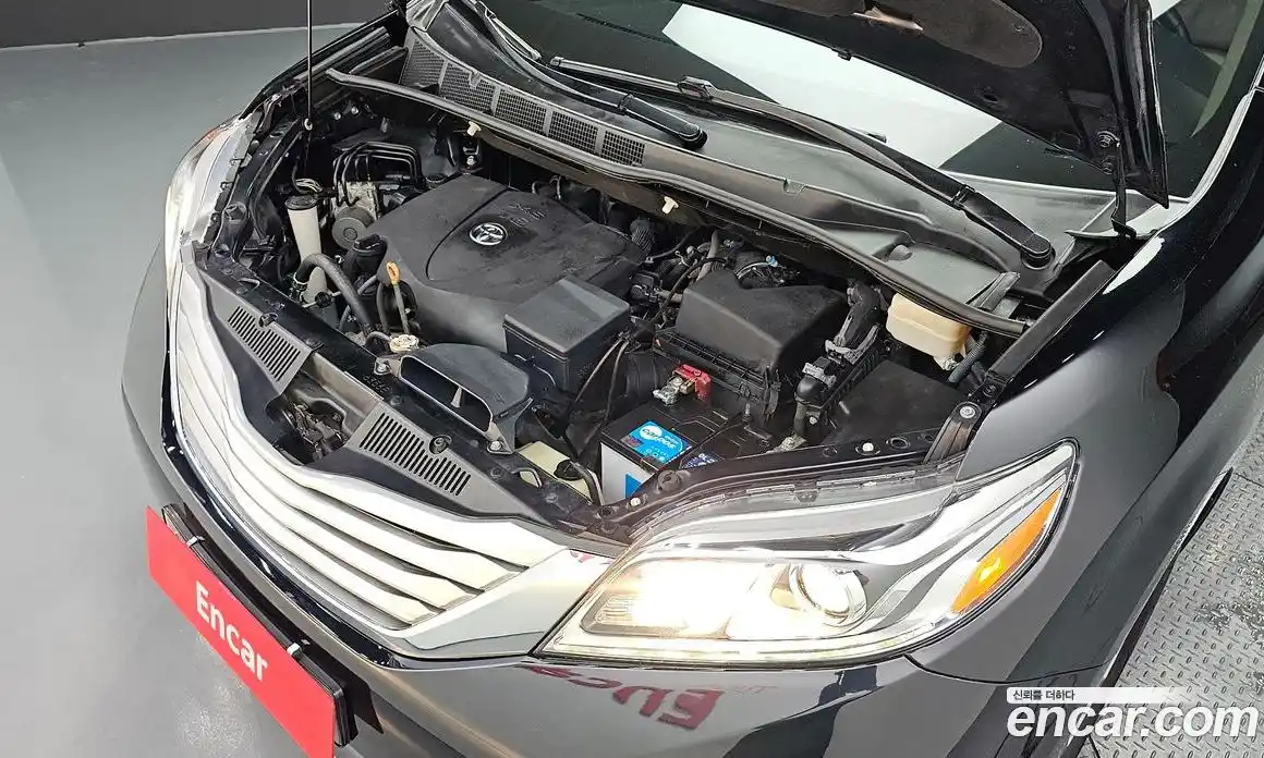 Toyota Sienna 2017 3.5 гидро в Москве № 199643, фото 6