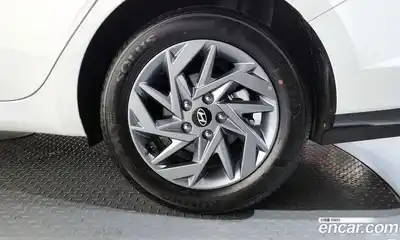 Hyundai Avante 2024 1.6 гидро в Москве № 2049667, миниатюра 6