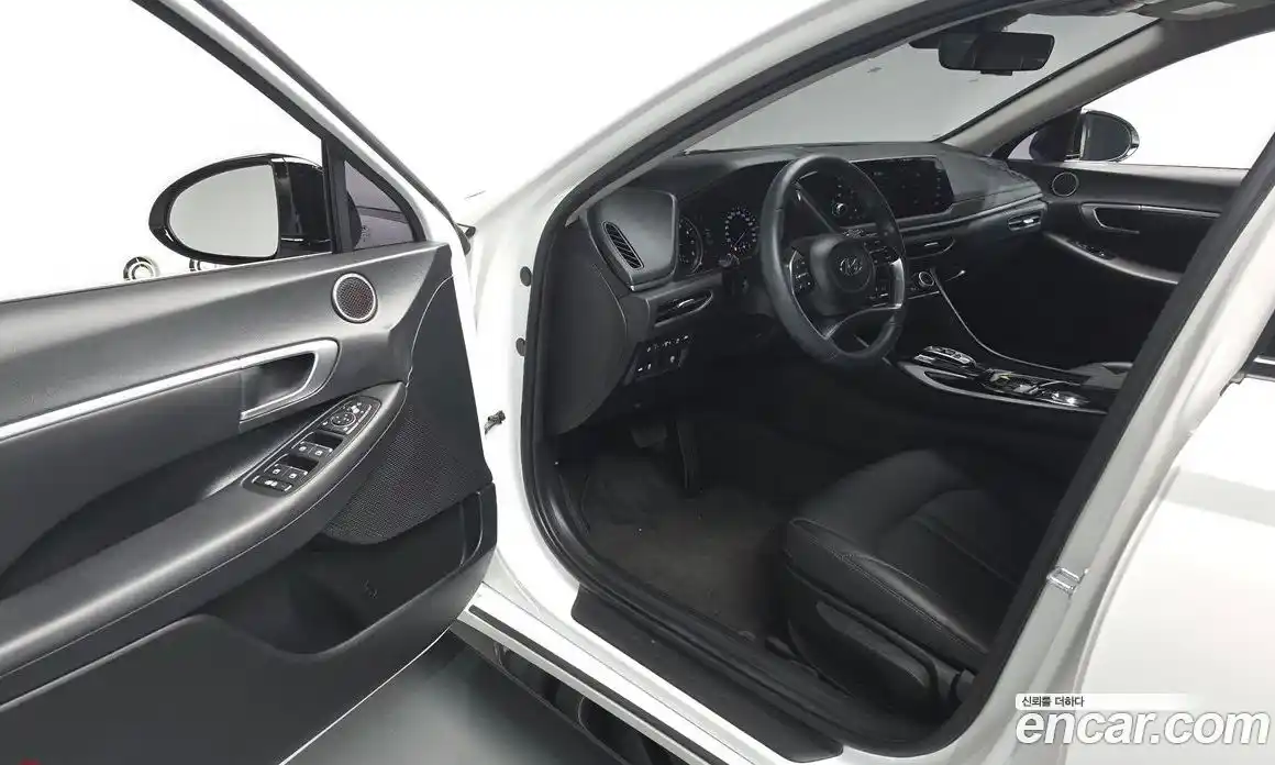 Hyundai Sonata 2022 2.0 гидро в Москве № 2049764, фото 12
