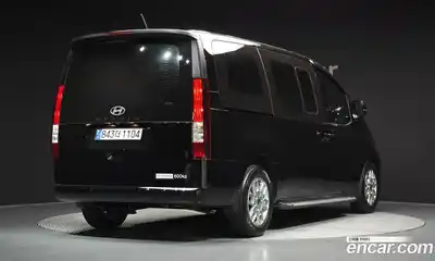 Hyundai Staria 2024 2.2 гидро в Москве № 2049942, миниатюра 2