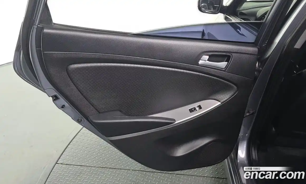 Hyundai Accent 2016 1.4 гидро в Москве № 2050015, фото 15