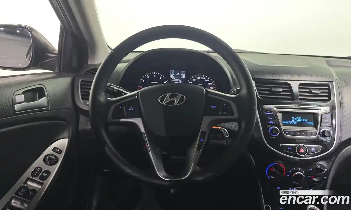 Hyundai Accent 2016 1.4 гидро в Москве № 2050015, фото 18