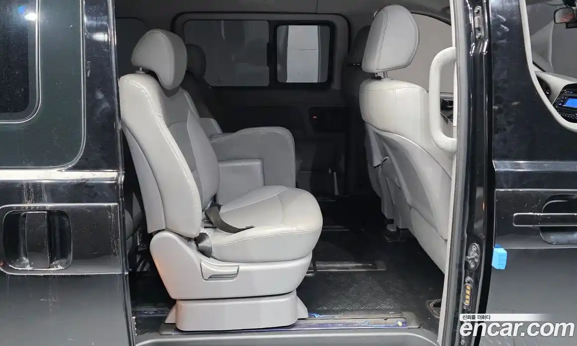 Hyundai Starex 2019 2.5 гидро в Москве № 2050257, фото 12