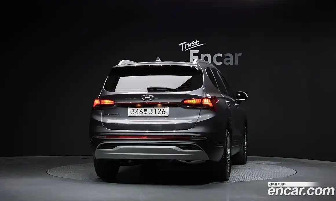 Hyundai Santa Fe 2022 2.2 гидро в Москве № 2050317, фото 4