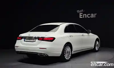 Mercedes-Benz E-Class 2021 2.0 гидро в Москве № 2050720, миниатюра 2