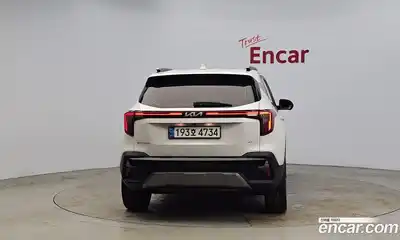 Kia Seltos 2022 1.6 гидро в Москве № 2050796, миниатюра 4