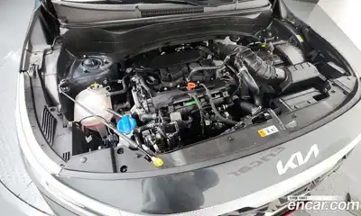 Kia Seltos 2024 1.6 гидро в Москве № 2050888, миниатюра 6