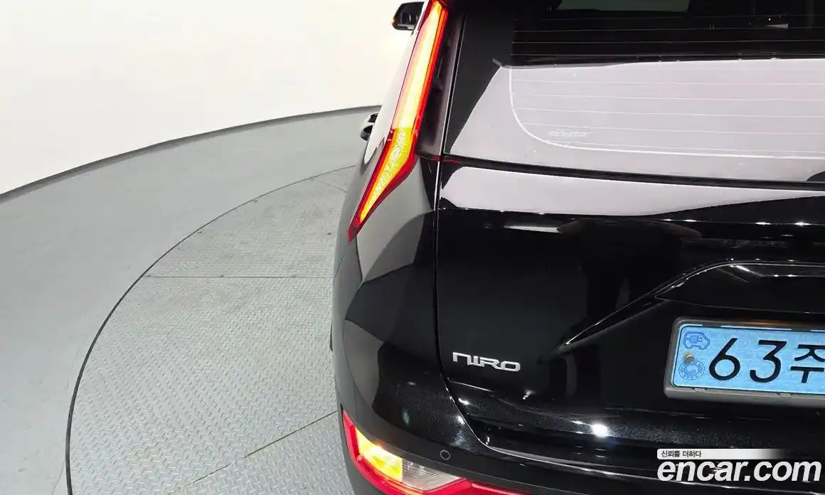 Kia Niro 2023 0.2 гидро в Москве № 2050895, фото 9