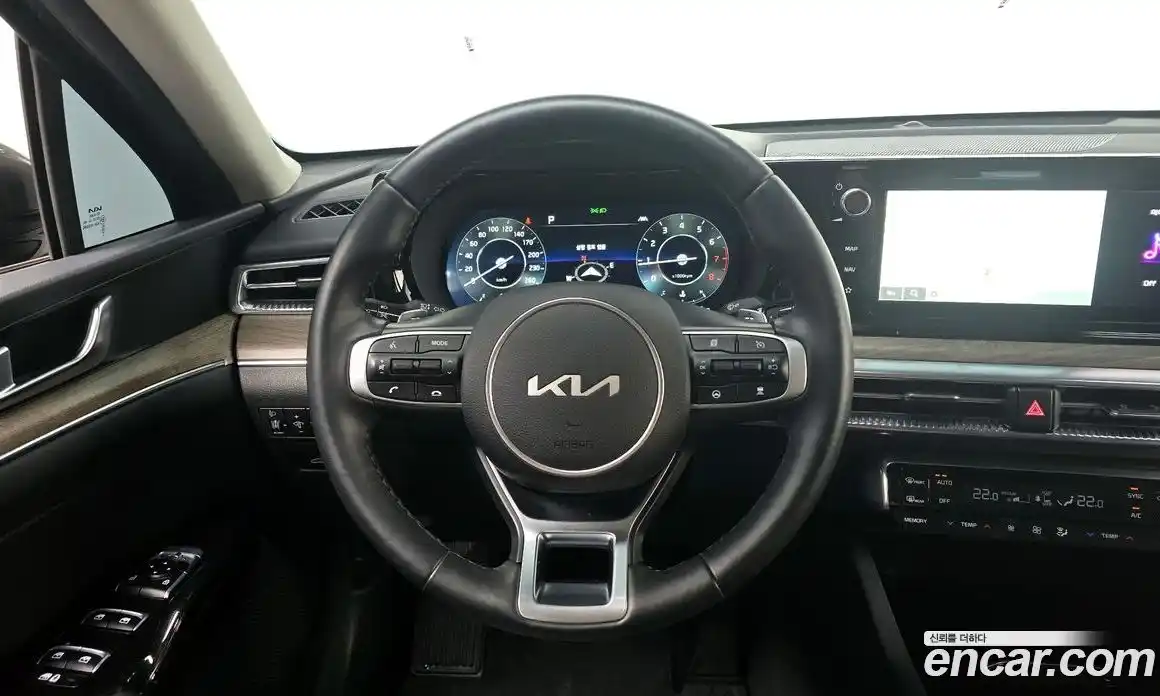 Kia K5 2022 2.0 гидро в Москве № 2050896, фото 13