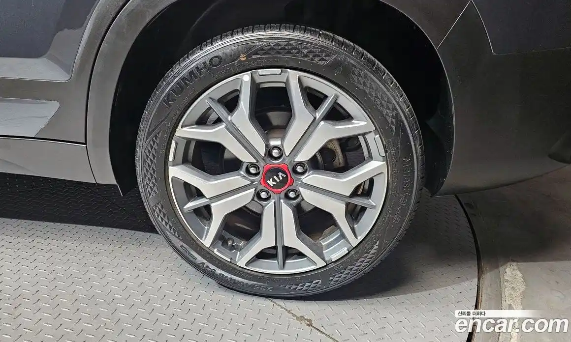 Kia Seltos 2020 1.6 гидро в Москве № 2050927, фото 7