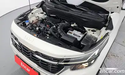 Kia Seltos 2023 1.6 гидро в Москве № 2050944, миниатюра 6
