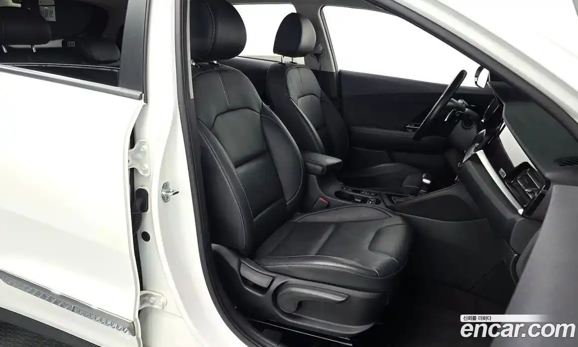 Kia Niro 2021 1.6 гидро в Москве № 2051370, фото 16
