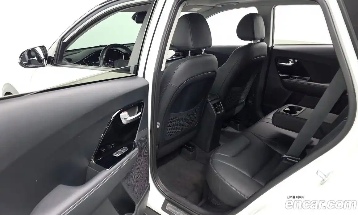 Kia Niro 2021 1.6 гидро в Москве № 2051370, фото 18