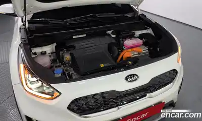 Kia Niro 2021 1.6 гидро в Москве № 2051370, миниатюра 6