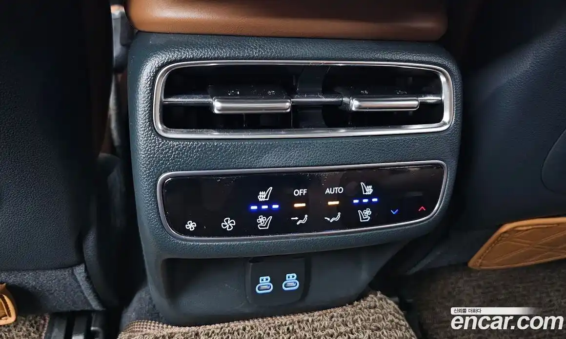 Genesis GV70 2024 2.5 гидро в Москве № 2051463, фото 25