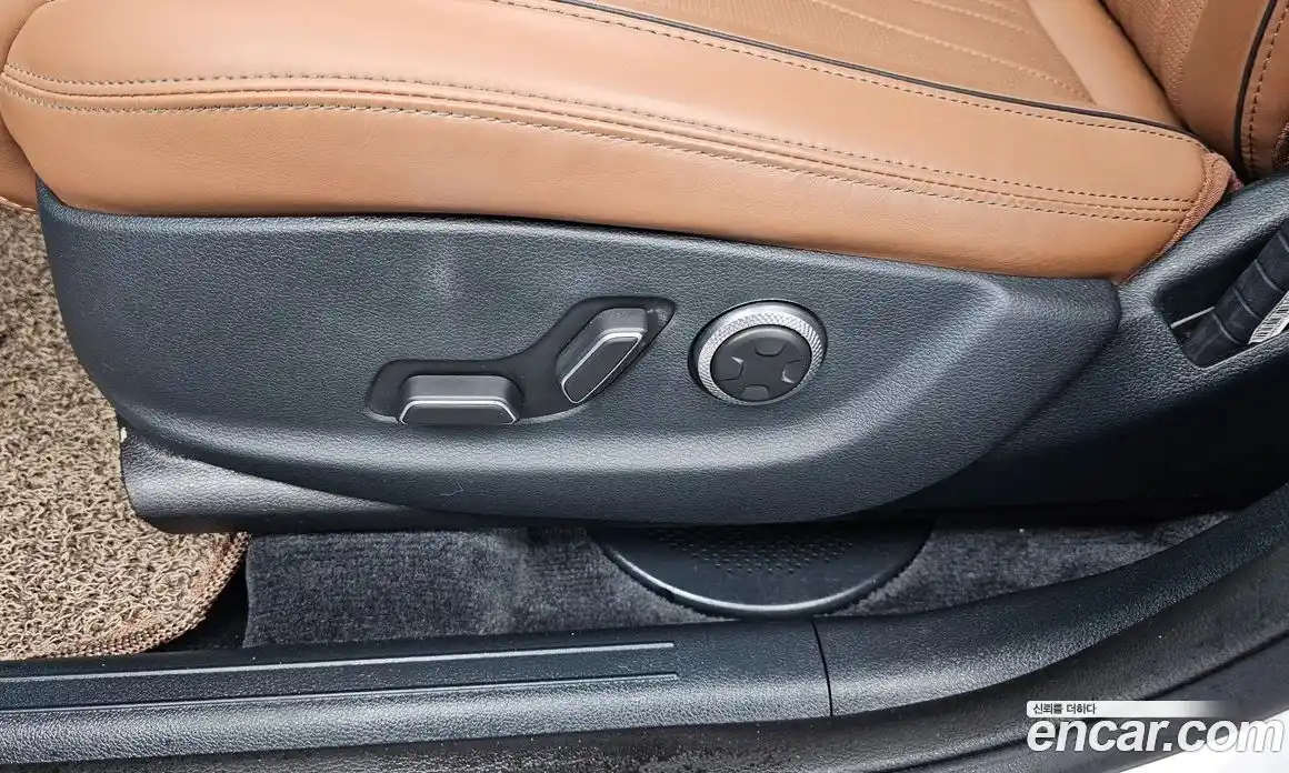 Genesis GV70 2024 2.5 гидро в Москве № 2051463, фото 32
