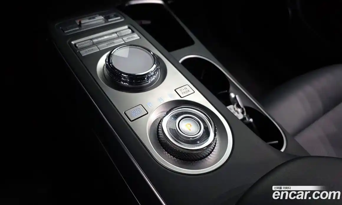Genesis GV70 2021 2.5 гидро в Москве № 2051535, фото 12