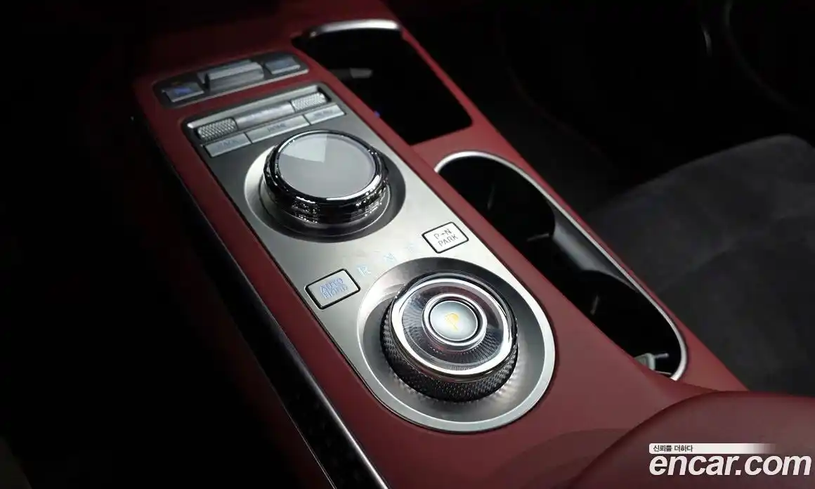 Genesis GV70 2021 2.5 гидро в Москве № 2051569, фото 12