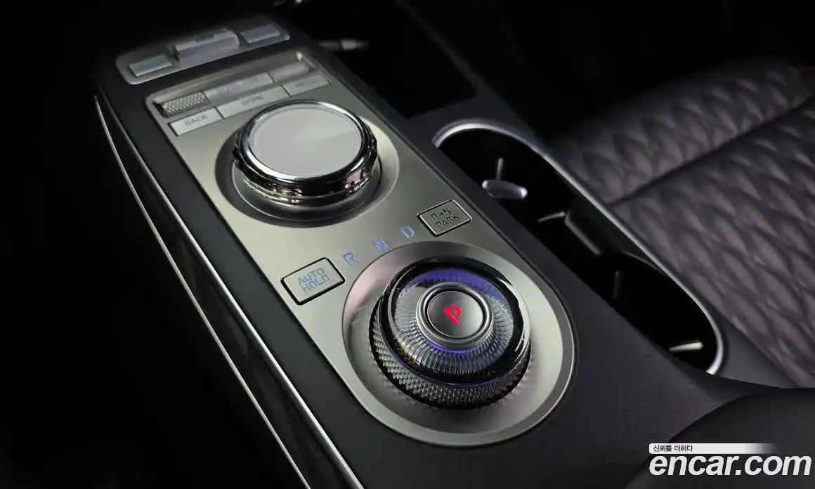 Genesis GV70 2021 2.5 гидро в Москве № 2051677, фото 9