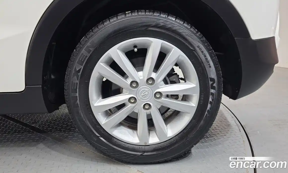 SsangYong TIBOLI 2018 1.6 гидро в Москве № 2052035, фото 7
