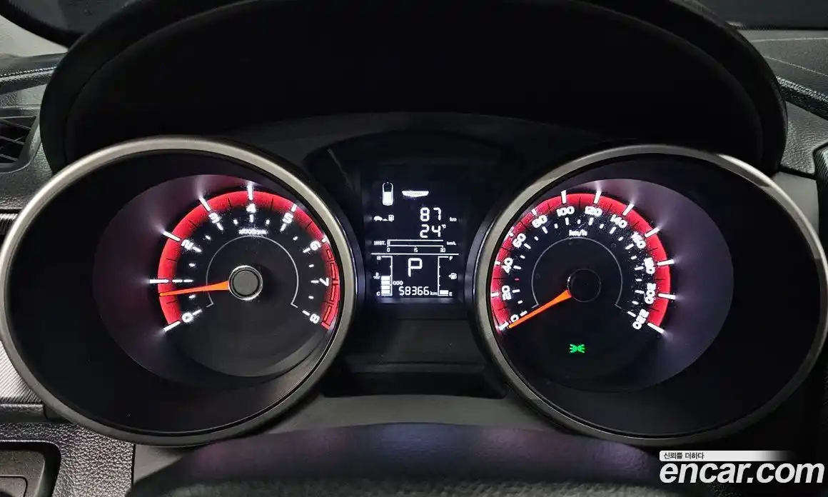 SsangYong TIBOLI 2016 1.6 гидро в Москве № 2052208, фото 8