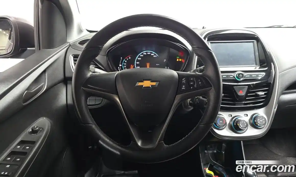 Chevrolet Spark 2015 1.0 гидро в Москве № 2053044, фото 21