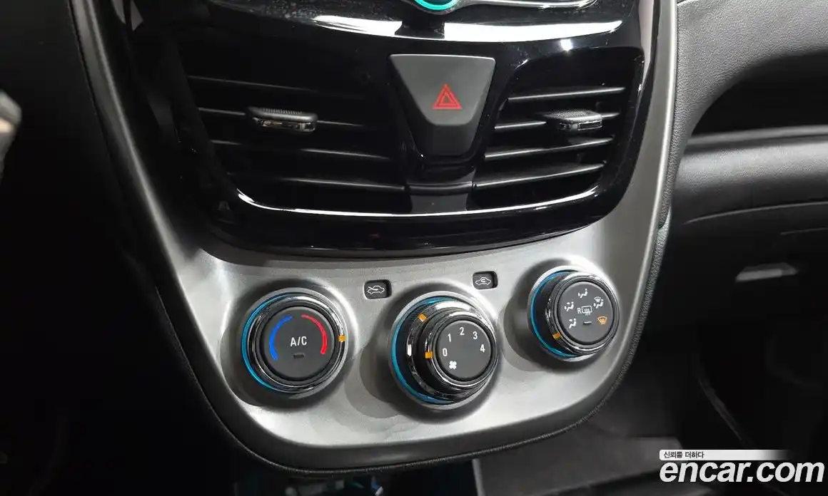 Chevrolet Spark 2015 1.0 гидро в Москве № 2053044, фото 25
