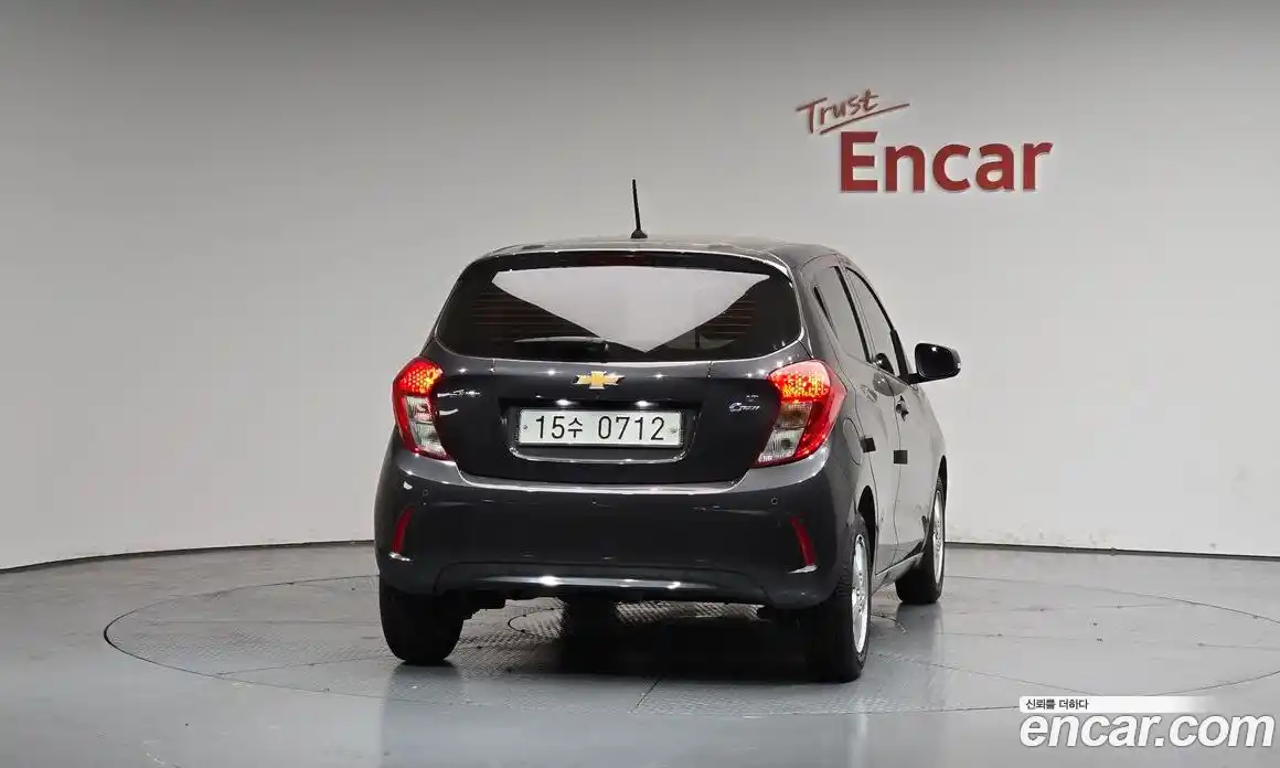 Chevrolet Spark 2015 1.0 гидро в Москве № 2053044, фото 4