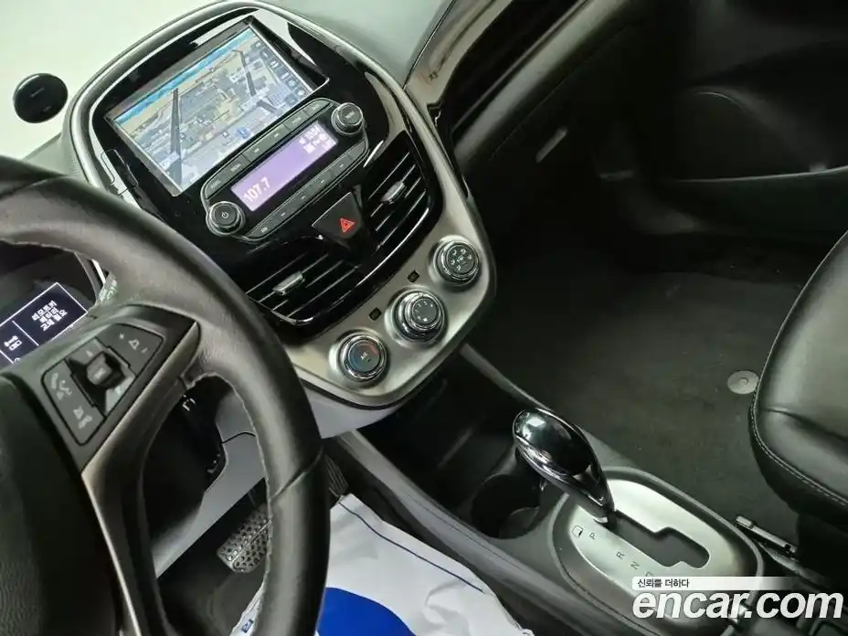 Chevrolet Spark 2018 1.0 гидро в Москве № 2053720, фото 10